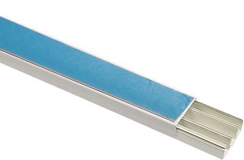 Canaleta 40 X 20 X 2000 Mm Tramontina Blanca Con Divisoria Y Cinta Doble Faz