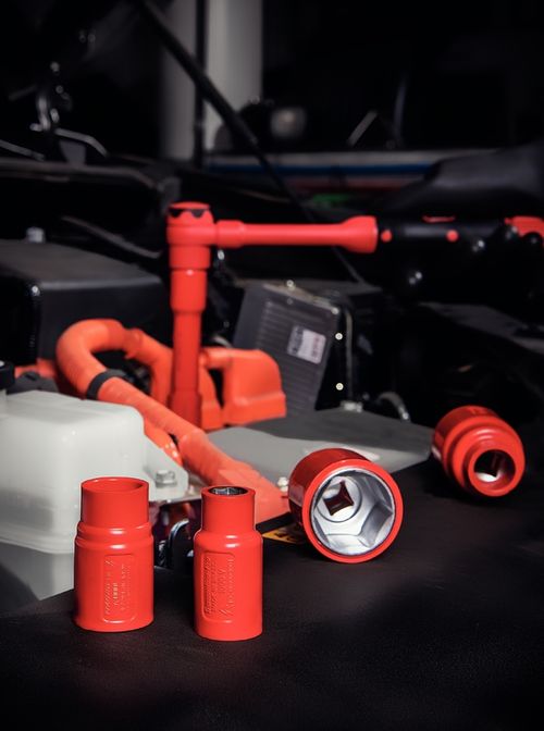 Dado Hexagonal Aislado Iec 60900 10 Mm - Encastre 1/2'' Tramontina Pro