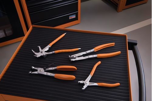 Pinza Para Abrazaderas Clic-R 7'' Tramontina Pro